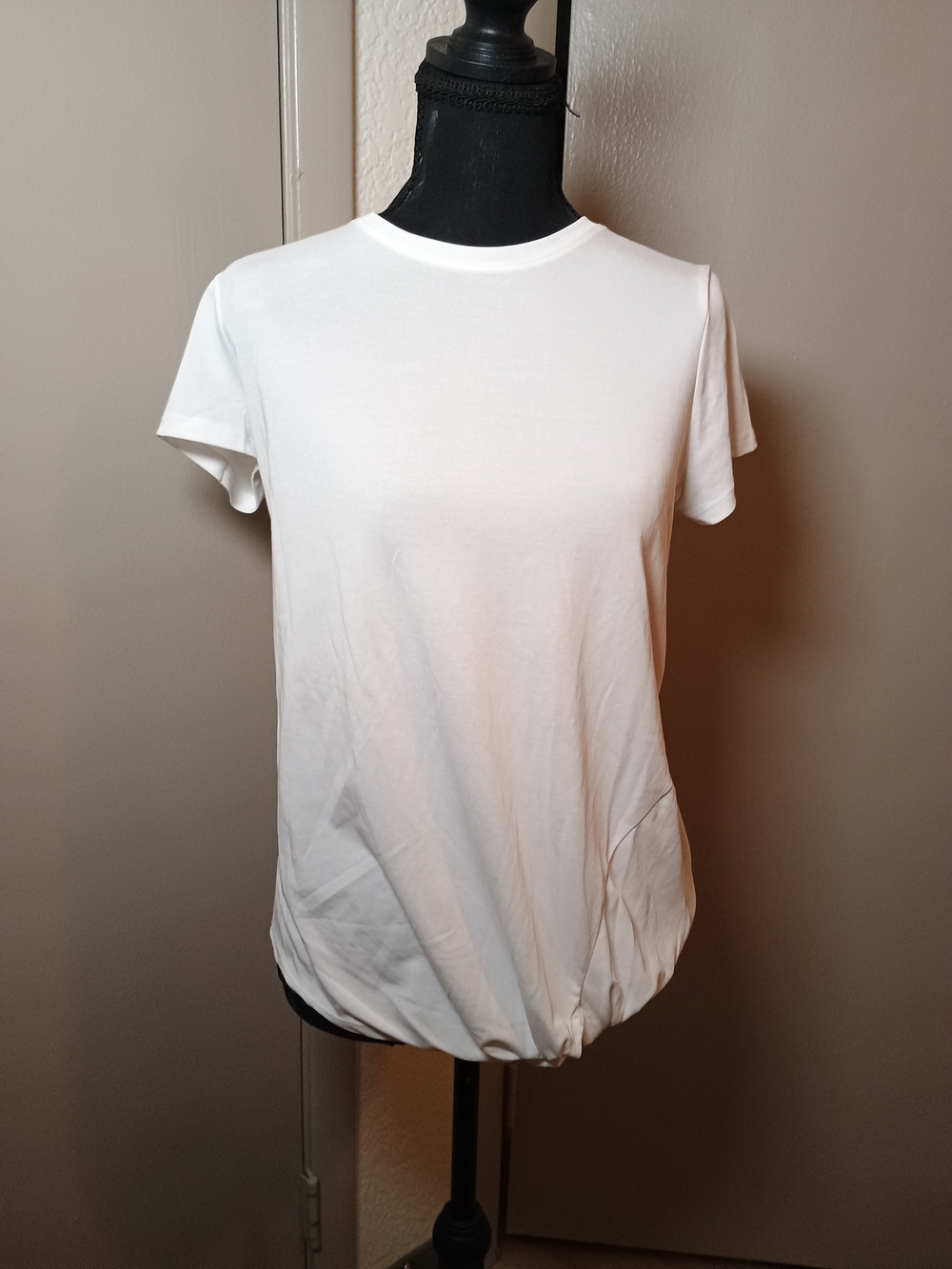Simply Vera Wang Short Sleeve Tee in White Small Like New